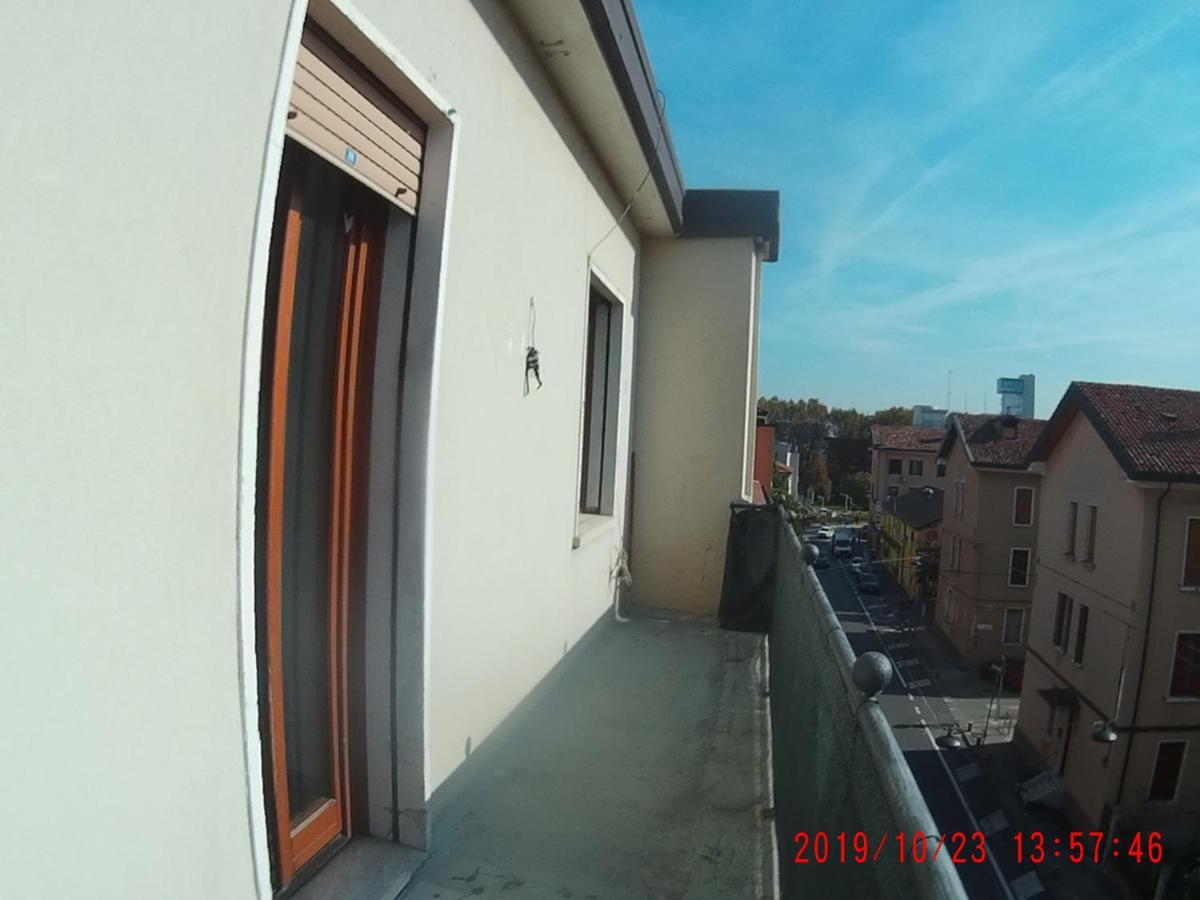 The Caponi Bros Panzió Mestre Kültér fotó